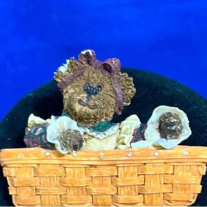 Vtg Pin Brooch Boyds Bear In Basket 2”